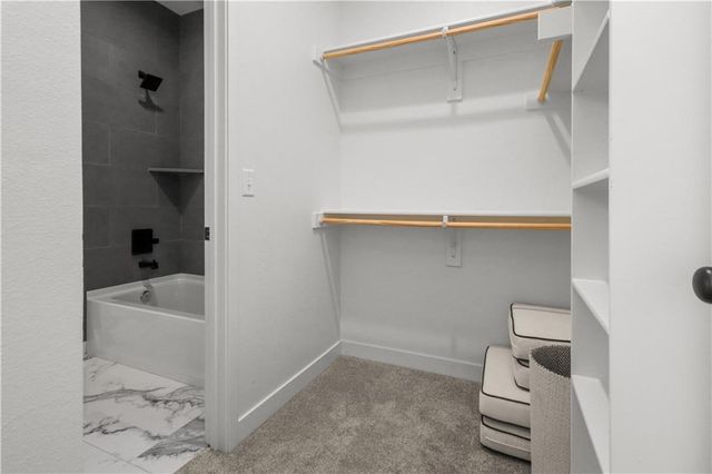 22596 W 93rd Street, Lenexa, KS 66227