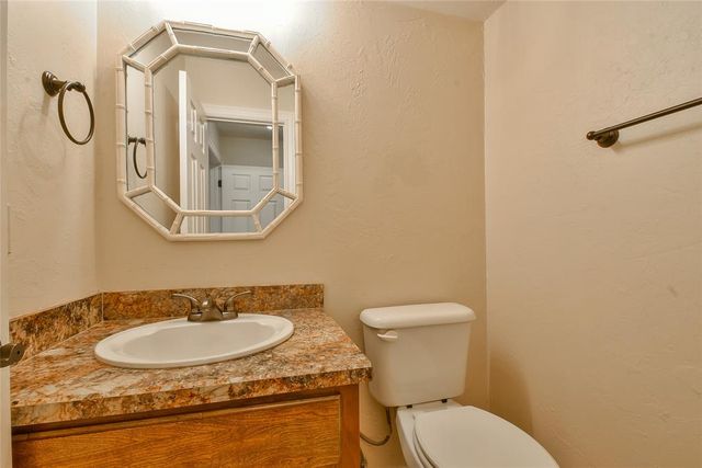 3317 Hunting Hawk Circle, Edmond, OK 73013