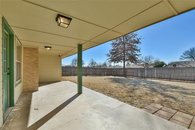 3317 Hunting Hawk Circle, Edmond, OK 73013