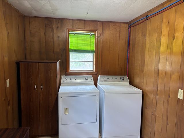 2364 Two Rivers Road, Highlandville, MO 65669