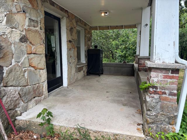 2364 Two Rivers Road, Highlandville, MO 65669