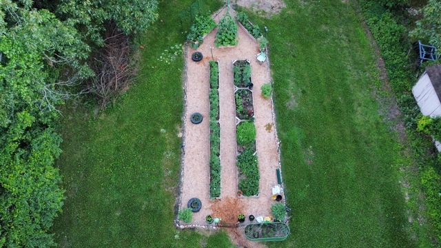 2364 Two Rivers Road, Highlandville, MO 65669