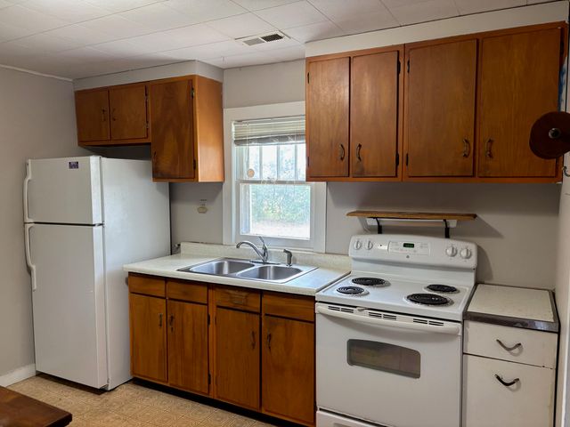 2364 Two Rivers Road, Highlandville, MO 65669