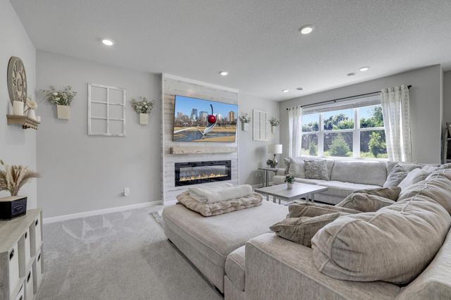 19295 Crystal Terrace, Farmington, MN 55024