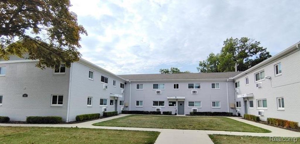 1770 E Woodward Heights Boulevard E2, Hazel Park, MI 48030