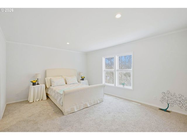 1547 A St, Springfield, OR 97477