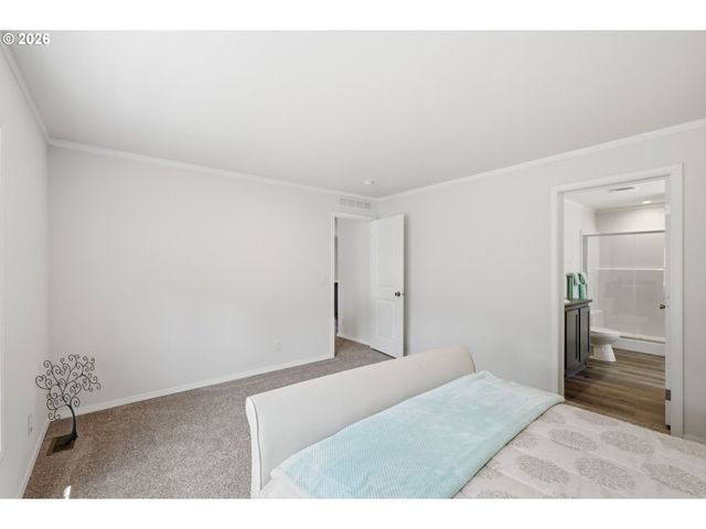 1547 A St, Springfield, OR 97477