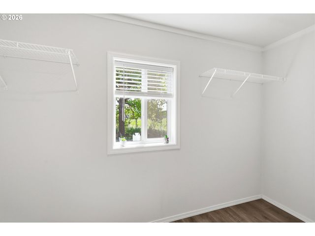 1547 A St, Springfield, OR 97477