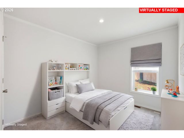 1547 A St, Springfield, OR 97477