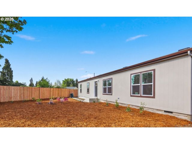 1547 A St, Springfield, OR 97477