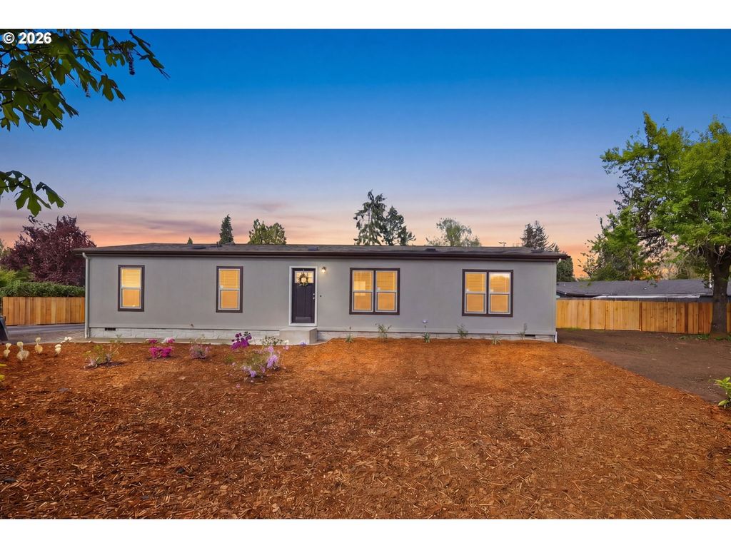 1547 A St, Springfield, OR 97477