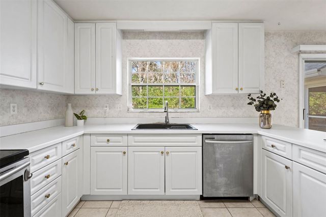 7018 NW 50TH TERRACE, Gainesville, FL 32653