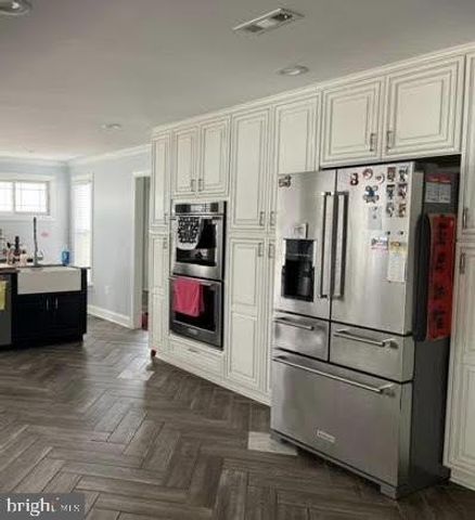 8238 SUNSET DR, Manassas, VA 20110