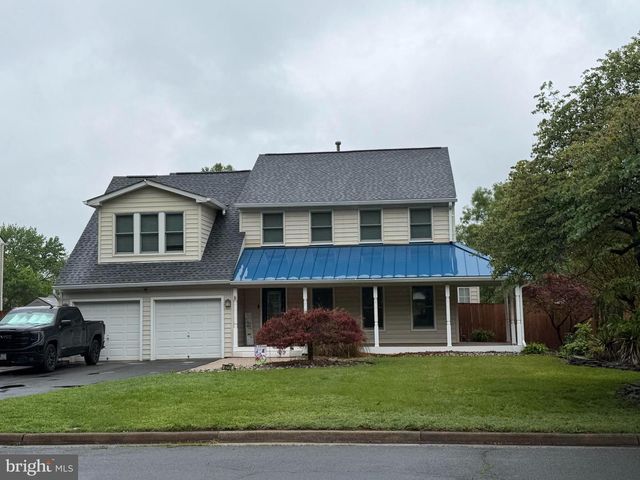 8238 SUNSET DR, Manassas, VA 20110