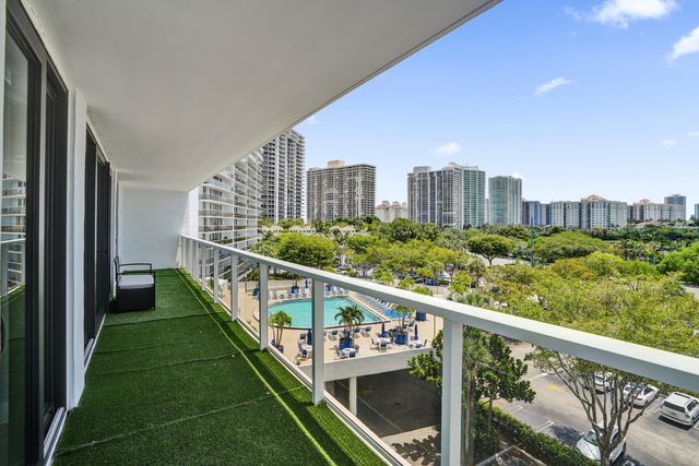 3701 N Country Club Drive 605, Aventura, FL 33180