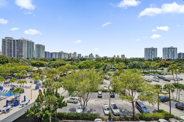 3701 N Country Club Drive 605, Aventura, FL 33180