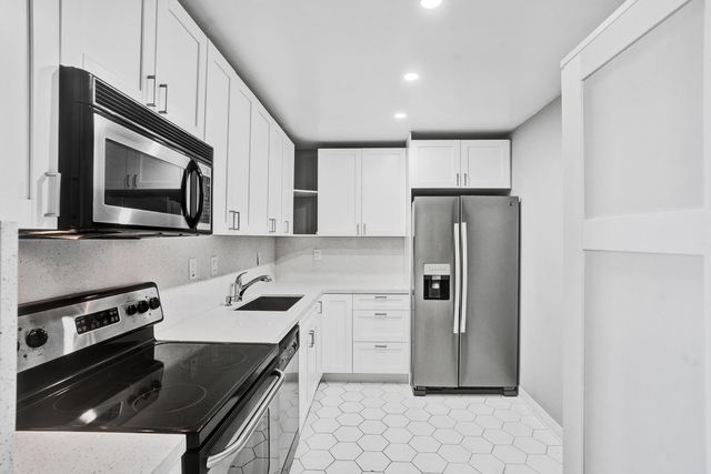3701 N Country Club Drive 605, Aventura, FL 33180