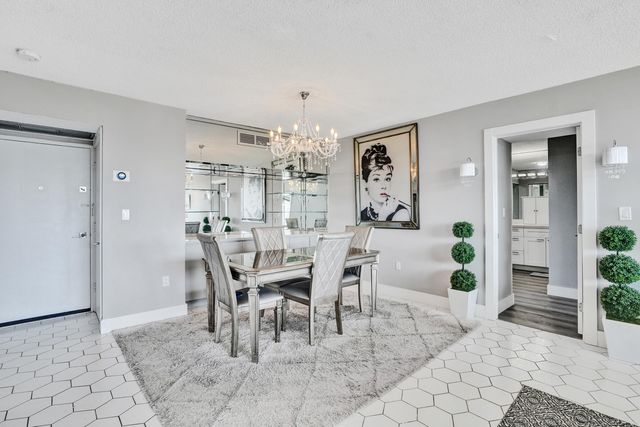 3701 N Country Club Drive 605, Aventura, FL 33180