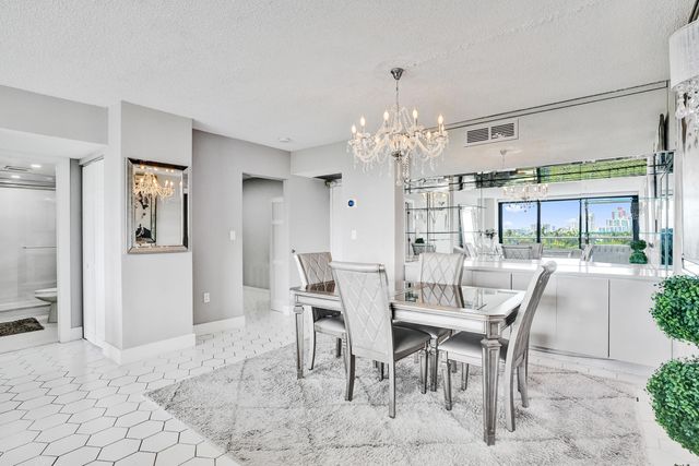 3701 N Country Club Drive 605, Aventura, FL 33180