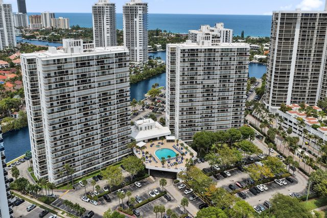 3701 N Country Club Drive 605, Aventura, FL 33180