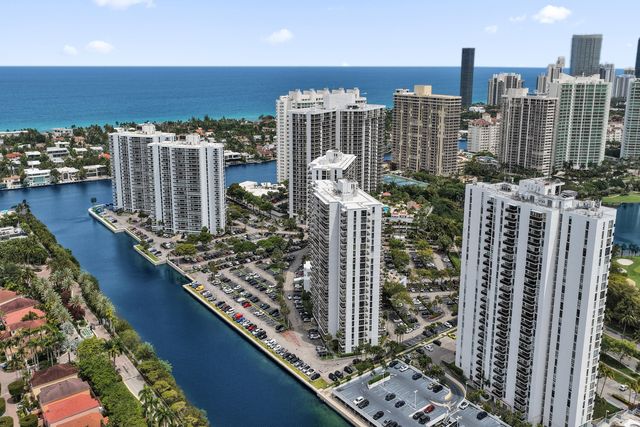 3701 N Country Club Drive 605, Aventura, FL 33180
