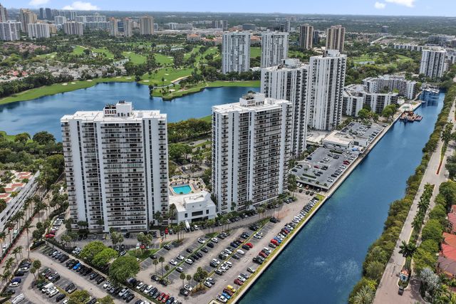 3701 N Country Club Drive 605, Aventura, FL 33180