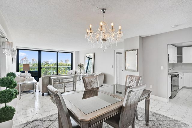 3701 N Country Club Drive 605, Aventura, FL 33180