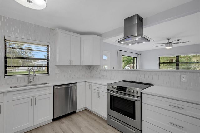 918 W KENTUCKY AVENUE, Tampa, FL 33603