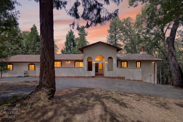 655 Secret Town Ln, Colfax, CA 95713
