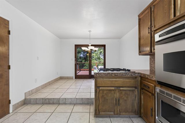 655 Secret Town Ln, Colfax, CA 95713