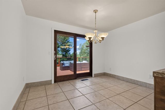655 Secret Town Ln, Colfax, CA 95713