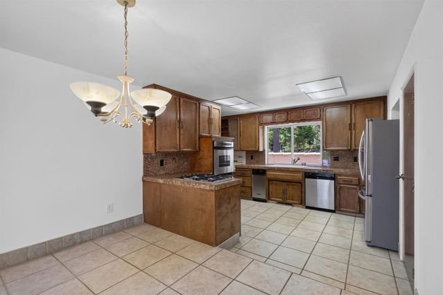 655 Secret Town Ln, Colfax, CA 95713