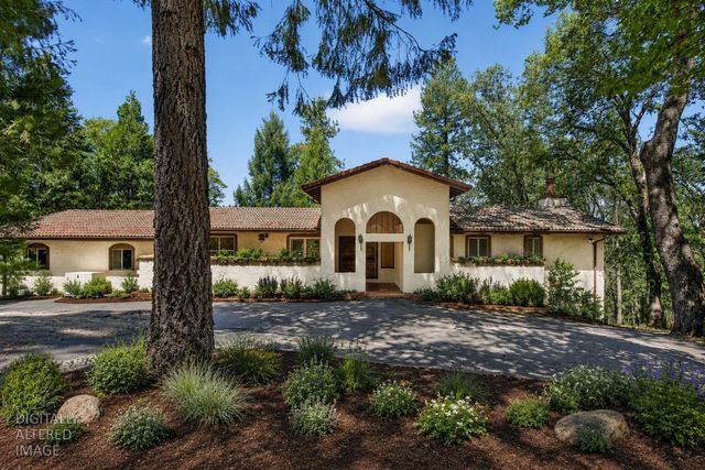 655 Secret Town Ln, Colfax, CA 95713