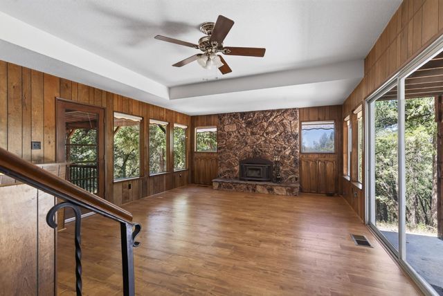 655 Secret Town Ln, Colfax, CA 95713
