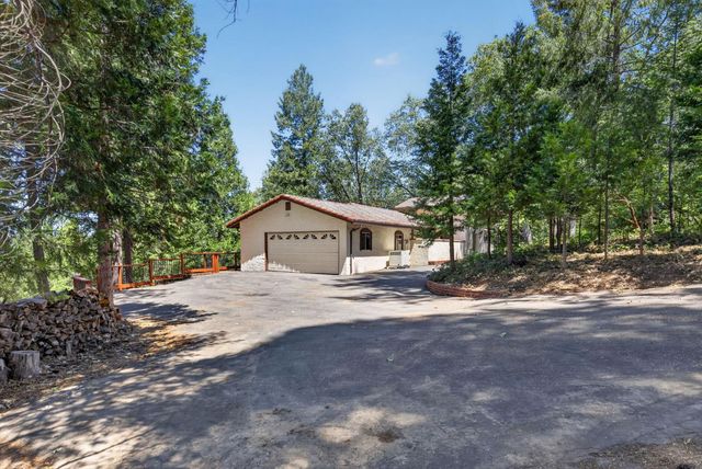 655 Secret Town Ln, Colfax, CA 95713