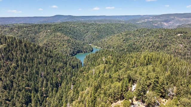 655 Secret Town Ln, Colfax, CA 95713