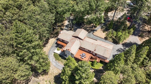 655 Secret Town Ln, Colfax, CA 95713