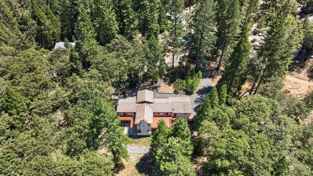 655 Secret Town Ln, Colfax, CA 95713