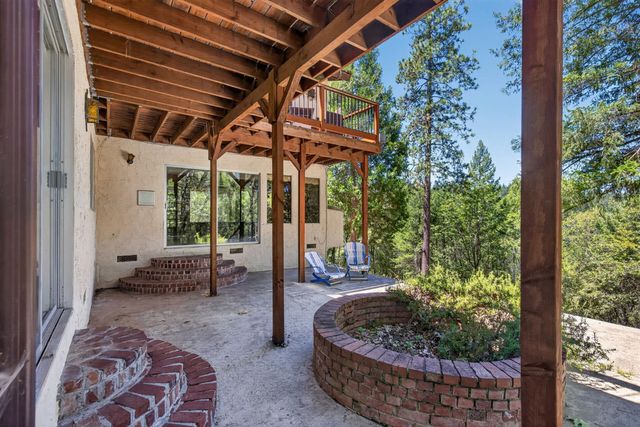 655 Secret Town Ln, Colfax, CA 95713