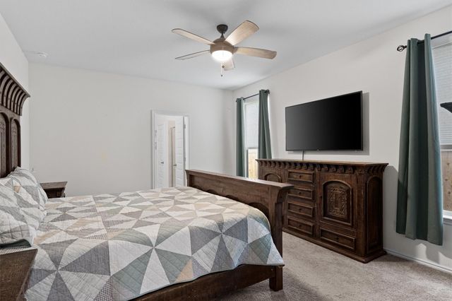 212 Katie Elder DR, Jarrell, TX 76537