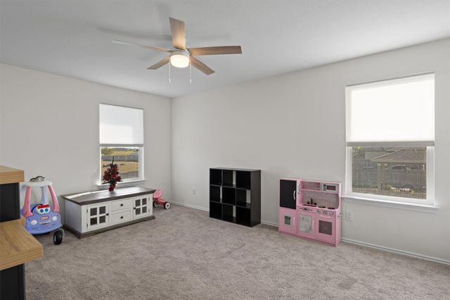 212 Katie Elder DR, Jarrell, TX 76537