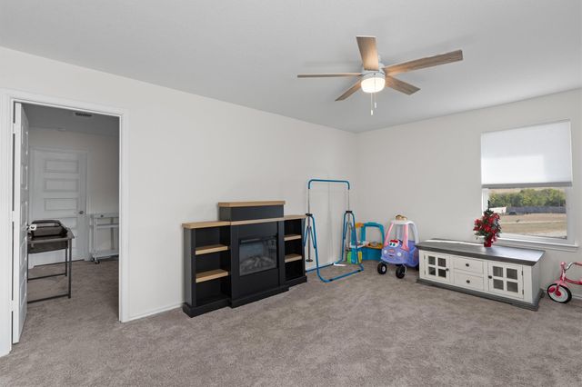 212 Katie Elder DR, Jarrell, TX 76537