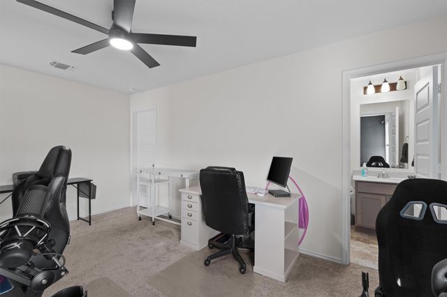 212 Katie Elder DR, Jarrell, TX 76537