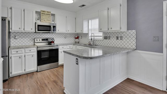 3923 Sterling Pointe Drive Mm4, Winterville, NC 28590