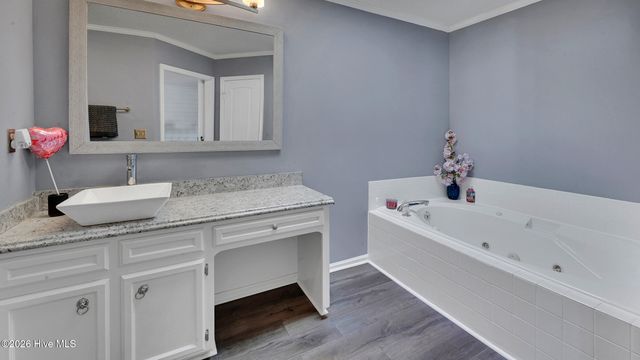 3923 Sterling Pointe Drive Mm4, Winterville, NC 28590