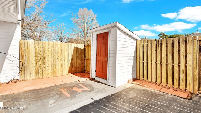 3923 Sterling Pointe Drive Mm4, Winterville, NC 28590