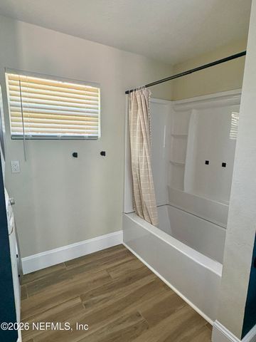106 DOTTIE Court, Interlachen, FL 32148