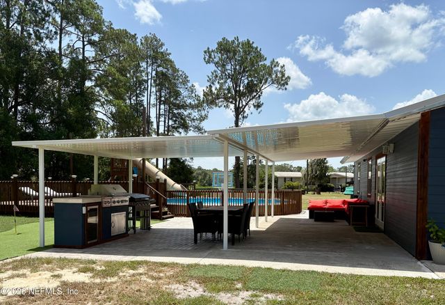 106 DOTTIE Court, Interlachen, FL 32148