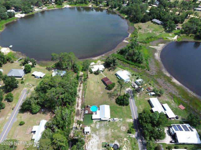 106 DOTTIE Court, Interlachen, FL 32148