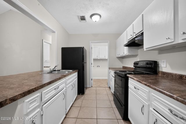 1407 Summit Avenue, Jackson, MS 39212